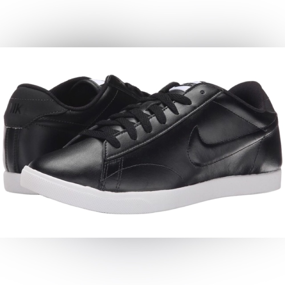 Nike Leather Sneakers! Like New! Size 6.5